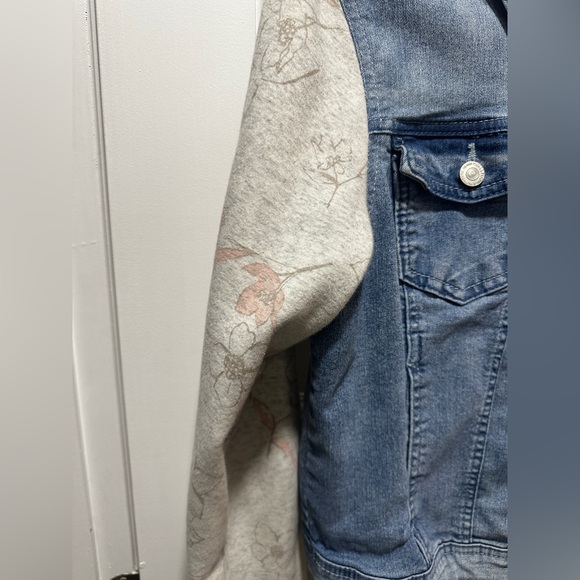 Wallflower Dreamer Knit-Sleeve Hooded Jean Jacket - Picture 6 of 11